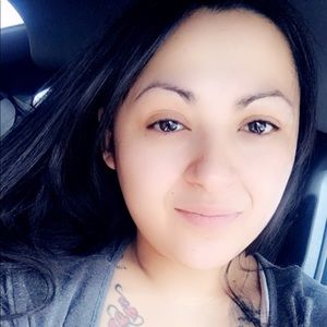 Meet your Posher, Deidra